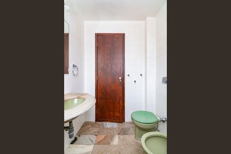 Apartamento para alugar com 100m², 3 quartos e 2 vagasBanheiro Social