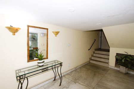 Apartamento à venda com 87m², 2 quartos e 1 vagaHall de entrada