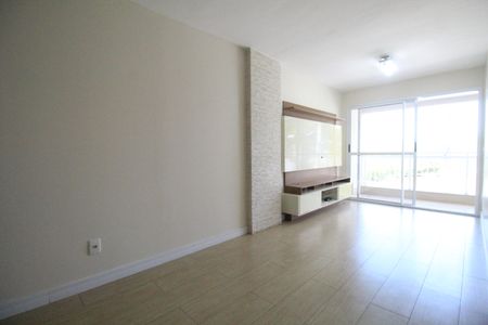 Sala de apartamento para alugar com 3 quartos, 83m² em Taquara, Rio de Janeiro