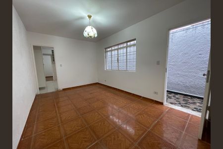 Casa à venda com 150m², 3 quartos e 2 vagasSala