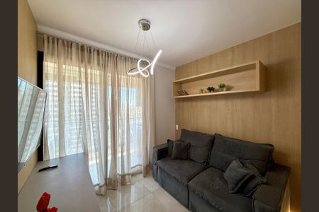 Sala  de apartamento à venda com 1 quarto, 38m² em Campo Belo, São Paulo