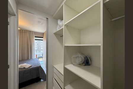 Apartamento para alugar com 38m², 1 quarto e 1 vagaCloset Suíte 