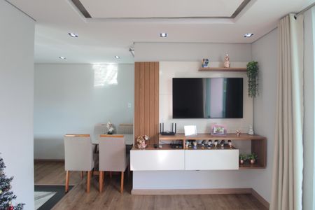 Sala de casa para alugar com 3 quartos, 180m² em Serrano, Belo Horizonte