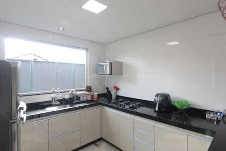 Casa para alugar com 180m², 3 quartos e 7 vagasCozinha