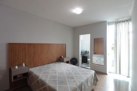 Casa para alugar com 180m², 3 quartos e 7 vagasSuite