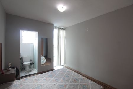 Casa para alugar com 180m², 3 quartos e 7 vagasSuite