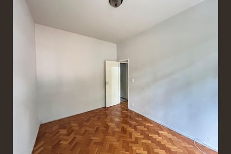 Apartamento à venda com 66m², 2 quartos e 1 vagaQuarto 2