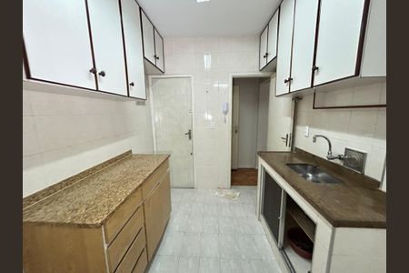 Apartamento à venda com 66m², 2 quartos e 1 vagaCozinha