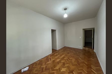 Apartamento à venda com 66m², 2 quartos e 1 vagaSala