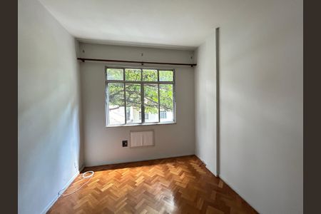 Apartamento à venda com 66m², 2 quartos e 1 vagaQuarto 2