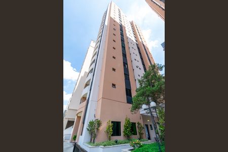 Apartamento para alugar com 57m², 2 quartos e 1 vaga Apartamento para alugar com 57m², 2 quartos e 1 vagaFachada