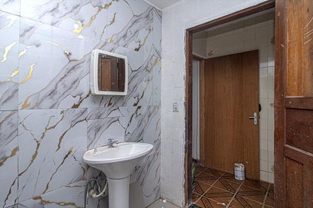 banheiro social_3 de casa para alugar com 1 quarto, 50m² em Vila Moraes, São Paulo