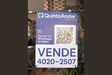 Casa à venda com 103m², 4 quartos e 1 vagaPlaca de Venda 