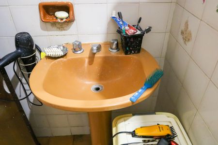 Casa à venda com 103m², 4 quartos e 1 vagaBanheiro