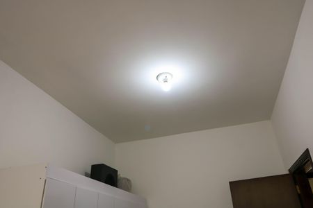 Casa à venda com 103m², 4 quartos e 1 vagaQuarto 1