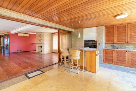 Apartamento para alugar com 385m², 4 quartos e 3 vagasVaranda 