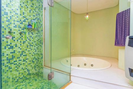 Apartamento para alugar com 385m², 4 quartos e 3 vagasBanheiro 1