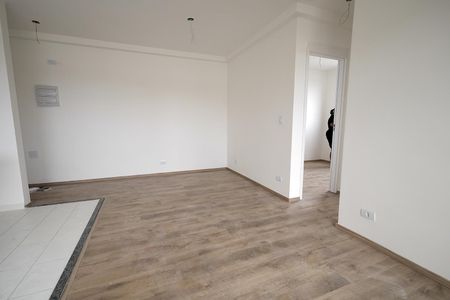 Sala / Cozinha / Área de Serviço de apartamento para alugar com 2 quartos, 45m² em Vila Palmares, Santo André