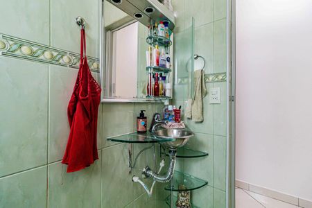 Casa à venda com 131m², 3 quartos e 2 vagasBanheiro social