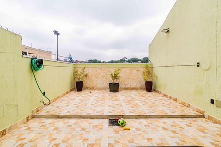 Casa à venda com 131m², 3 quartos e 2 vagasQuintal