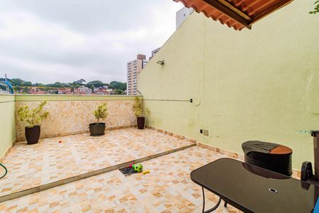 Casa à venda com 131m², 3 quartos e 2 vagasQuintal