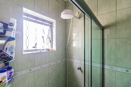 Casa à venda com 131m², 3 quartos e 2 vagasSuite - Banheiro