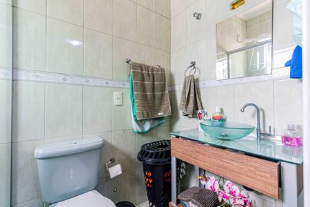 Casa à venda com 131m², 3 quartos e 2 vagasSuite - Banheiro