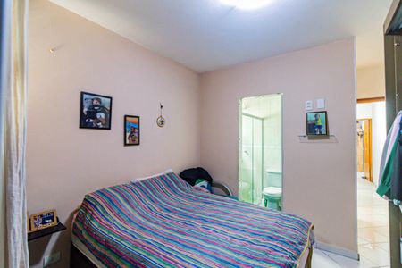 Casa à venda com 131m², 3 quartos e 2 vagasSuite