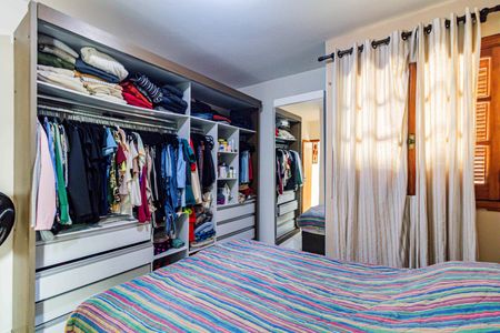 Casa à venda com 131m², 3 quartos e 2 vagasSuite