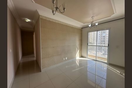 Sala de apartamento para alugar com 2 quartos, 58m² em Jardim Tupanci, Barueri