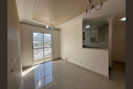 Sala de apartamento para alugar com 2 quartos, 58m² em Jardim Tupanci, Barueri