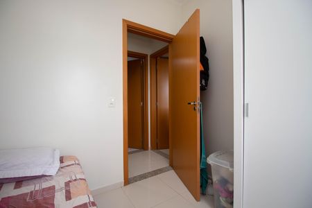 Quarto 1 de apartamento para alugar com 2 quartos, 50m² em Qn 404, Brasília