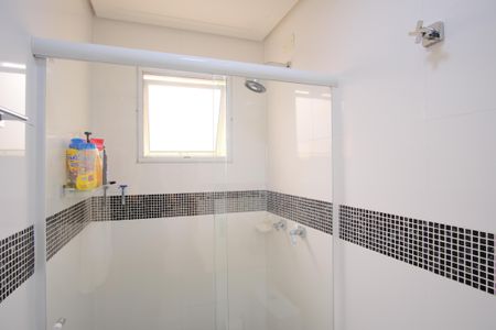 Casa à venda com 130m², 3 quartos e 2 vagasBanheiro da Suíte