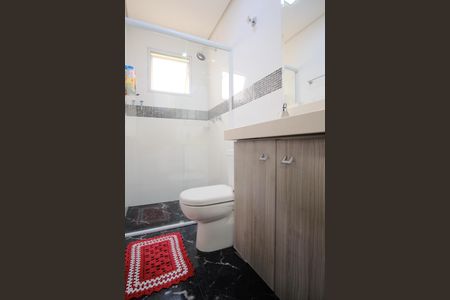 Casa à venda com 130m², 3 quartos e 2 vagasBanheiro da Suíte