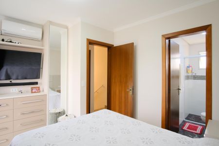 Casa à venda com 130m², 3 quartos e 2 vagasSuíte