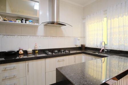 Casa à venda com 130m², 3 quartos e 2 vagasCozinha