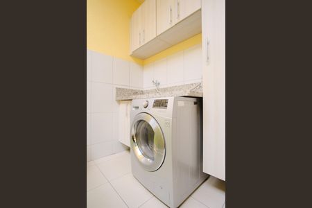 Casa à venda com 130m², 3 quartos e 2 vagasÁrea de Serviço