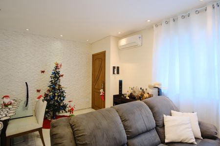 Casa à venda com 130m², 3 quartos e 2 vagasSala