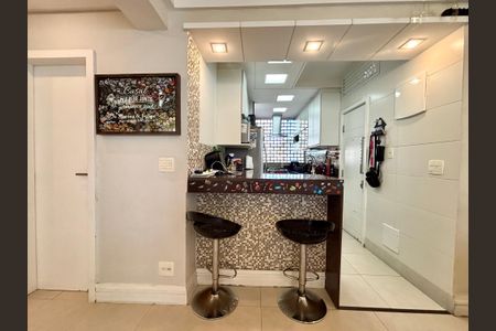 Apartamento à venda com 96m², 2 quartos e 1 vaga Apartamento à venda com 96m², 2 quartos e 1 vagaCozinha