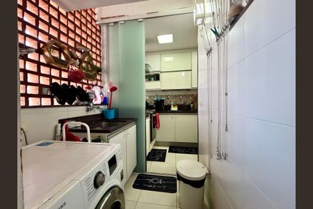 Apartamento à venda com 96m², 2 quartos e 1 vaga Apartamento à venda com 96m², 2 quartos e 1 vagaÁrea de serviço