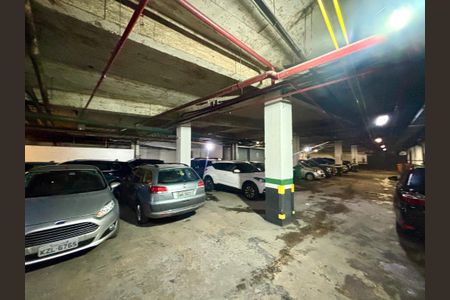 Apartamento à venda com 96m², 2 quartos e 1 vaga Apartamento à venda com 96m², 2 quartos e 1 vagaGaragem