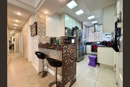 Apartamento à venda com 96m², 2 quartos e 1 vaga Apartamento à venda com 96m², 2 quartos e 1 vagaCozinha