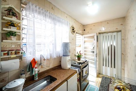 Casa à venda com 150m², 3 quartos e 2 vagas Casa à venda com 150m², 3 quartos e 2 vagasCozinha