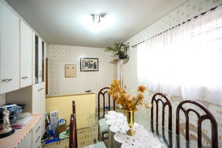 Casa à venda com 150m², 3 quartos e 2 vagas Casa à venda com 150m², 3 quartos e 2 vagasSala de jantar