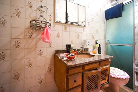 Casa à venda com 150m², 3 quartos e 2 vagas Casa à venda com 150m², 3 quartos e 2 vagasBanheiro da suíte