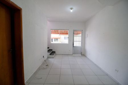 Sala de casa de condomínio para alugar com 2 quartos, 53m² em Lopes de Oliveira, Sorocaba
