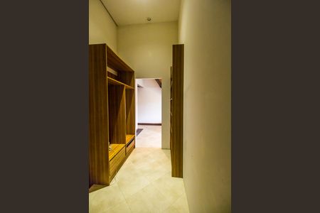 Casa de condomínio para alugar com 680m², 5 quartos e 8 vagasCloset da suíte