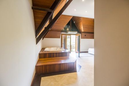 Casa de condomínio para alugar com 680m², 5 quartos e 8 vagasVista da Suíte