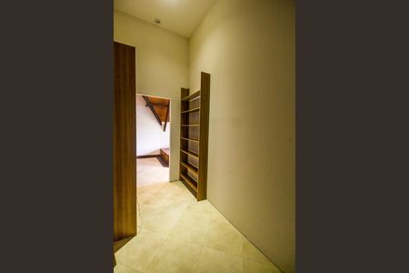 Casa de condomínio para alugar com 680m², 5 quartos e 8 vagasCloset da suíte