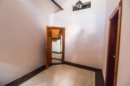 Casa de condomínio para alugar com 680m², 5 quartos e 8 vagasSuíte